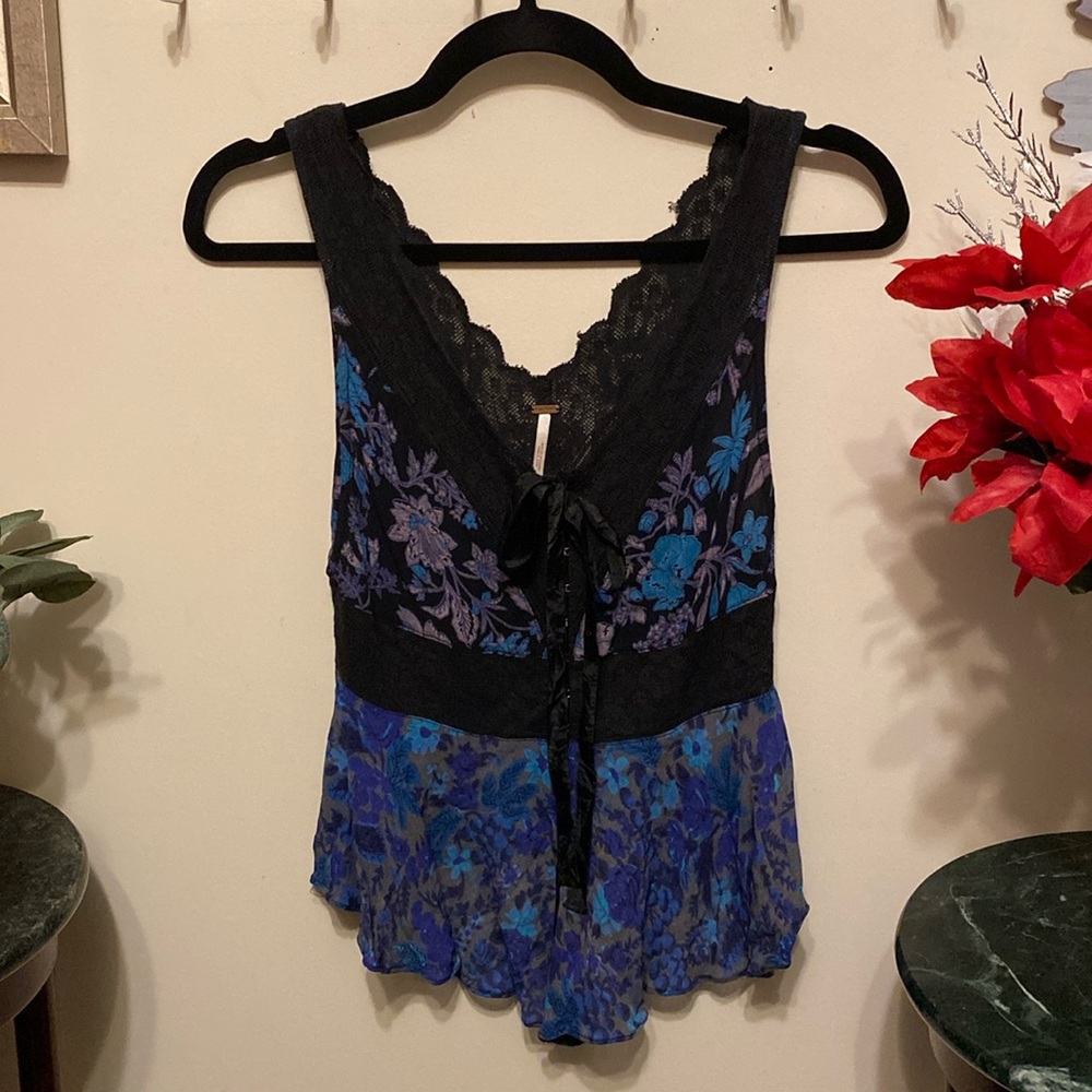 Free People Cami That Hooks Down Front. No Size. Please see Measurements.